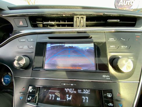 Used 2014 Toyota Avalon XLE Touring image 17