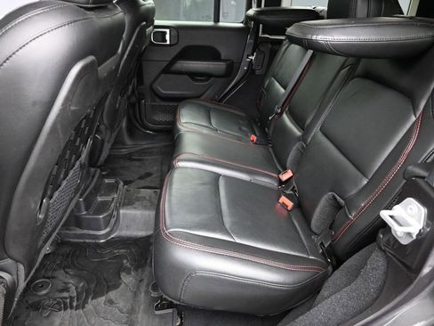 Used 2018 Jeep Wrangler Unlimited Rubicon w/ Dual Top Group image 10