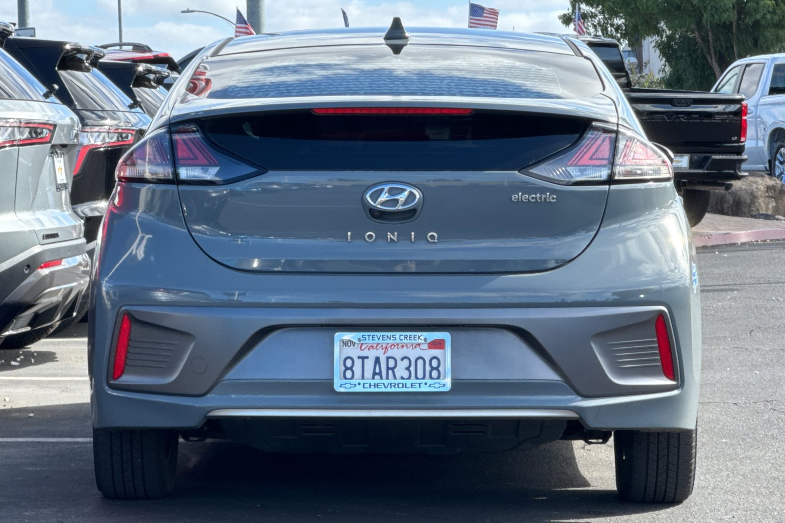 Used 2020 Hyundai Ioniq Limited FWD image 6