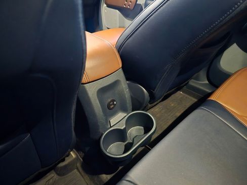 Used 2022 Ford Maverick Lariat image 19