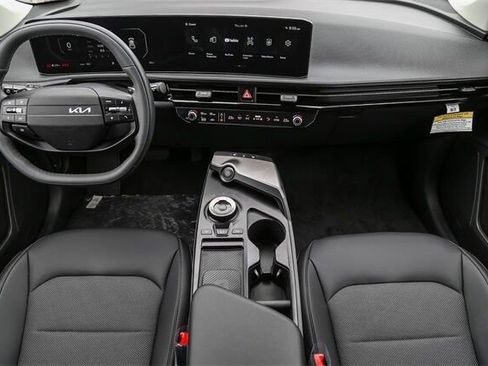 New 2025 Kia EV6 Light w/ Light LR Technology Package image 9
