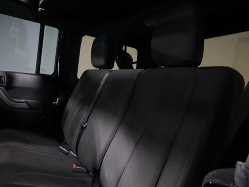 Used 2017 Jeep Wrangler Unlimited Sport w/ Quick Order Package 24S AWD/4WD image 18