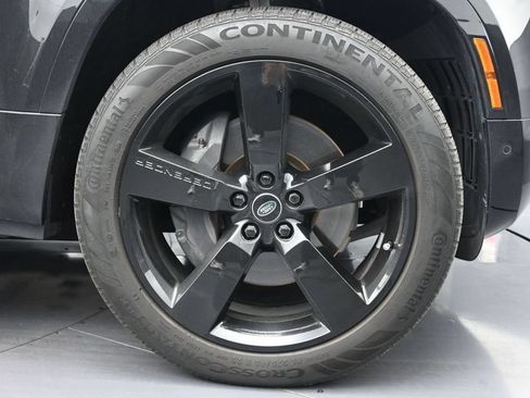 Used 2024 Land Rover Defender 110 X-Dynamic SE AWD/4WD image 9