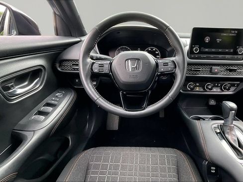 Certified 2025 Honda HR-V Sport image 9