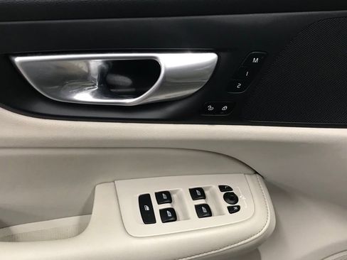 Used 2024 Volvo S60 B5 Core w/ Climate Package image 10