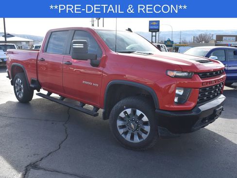 Used 2023 Chevrolet Silverado 2500 Custom w/ Custom Value Package image 6