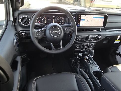 New 2025 Jeep Gladiator Sport image 6