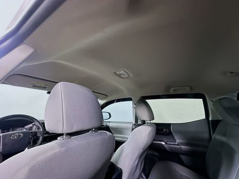 Used 2018 Toyota Tacoma SR5 image 13