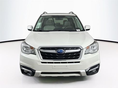 Used 2017 Subaru Forester 2.5i Limited image 3