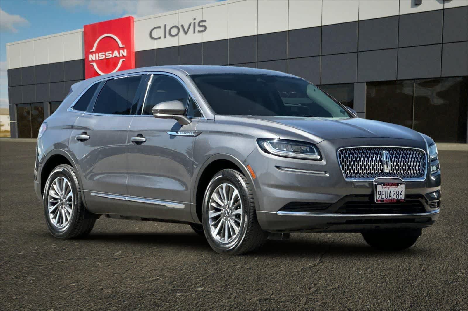 Used 2022 Lincoln Nautilus FWD w/ Premium Package image 10