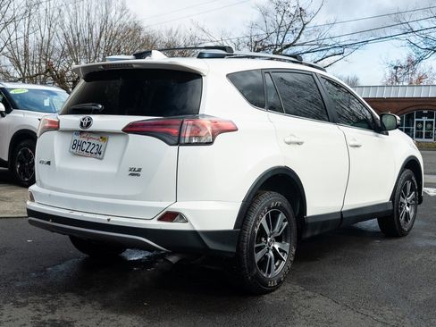 Used 2018 Toyota RAV4 XLE image 6