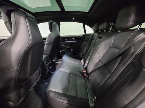 New 2026 Porsche Macan Electric RWD image 27