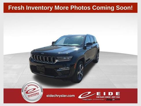 Used 2023 Jeep Grand Cherokee 4WD 4xe image 1