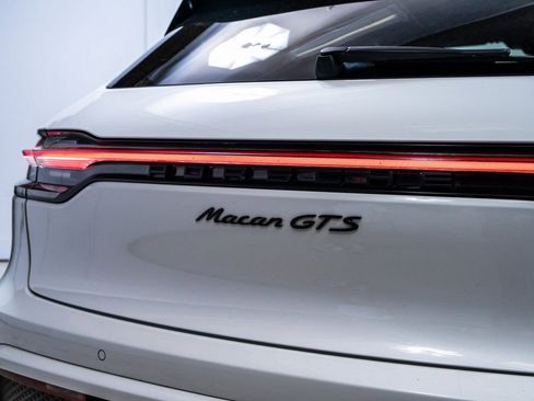Used 2023 Porsche Macan GTS AWD/4WD image 13