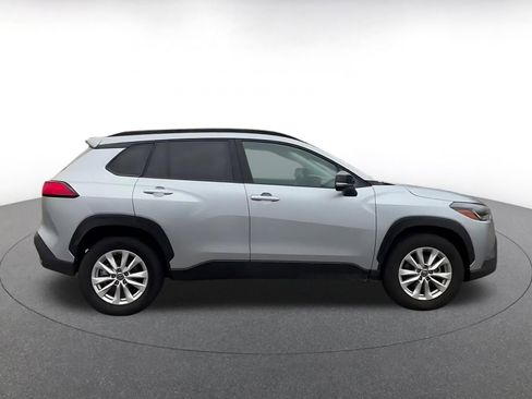 Used 2025 Toyota Corolla Cross LE image 15