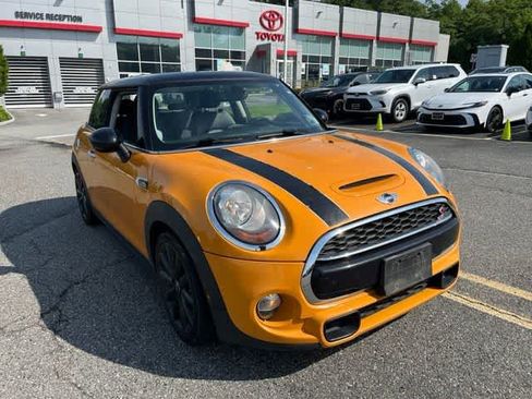 Used 2018 MINI Cooper S FWD image 3