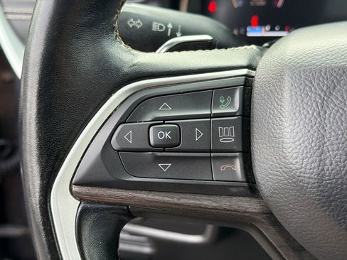 Used 2022 Jeep Grand Cherokee L Limited image 25