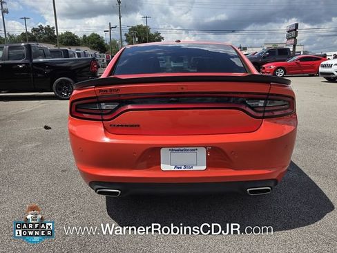 Used 2022 Dodge Charger SXT w/ Blacktop Package RWD image 11