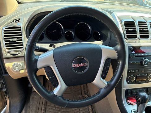 Used 2010 GMC Acadia SLT AWD/4WD image 16