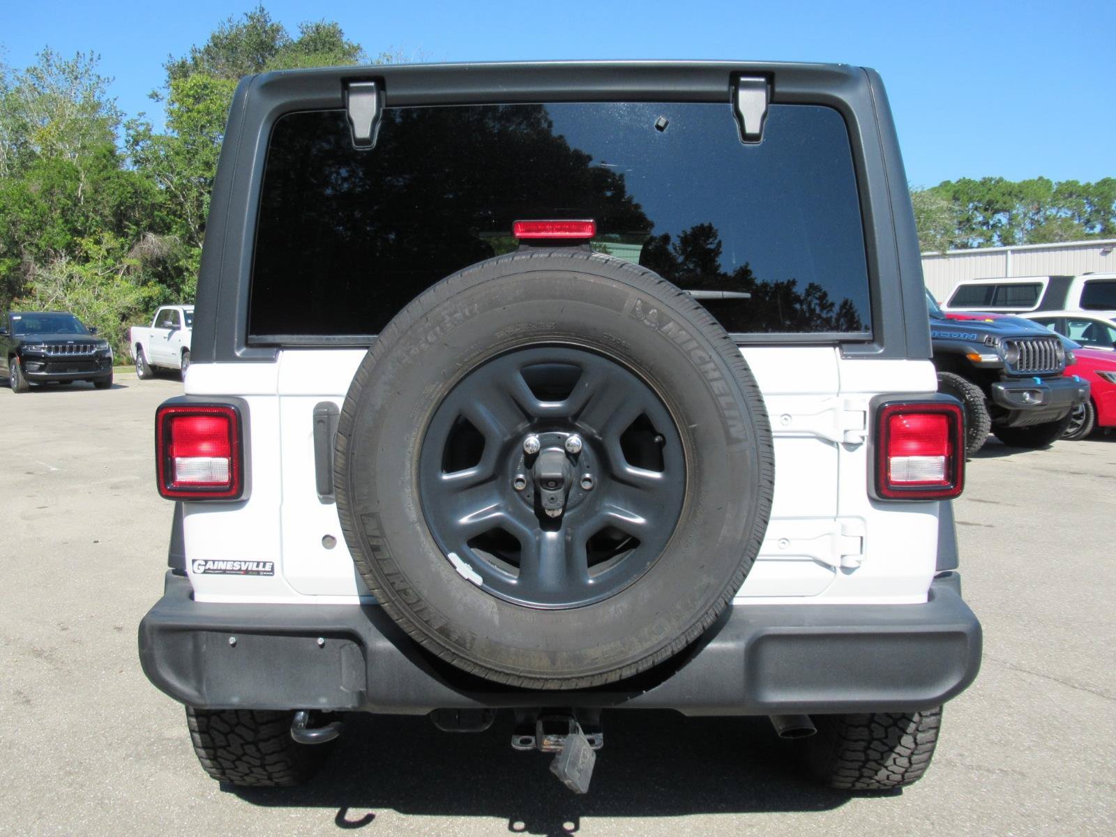 Used 2018 Jeep Wrangler Unlimited Sport S AWD/4WD image 8
