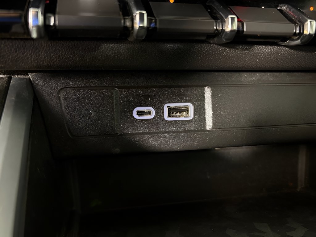 Used 2024 Chevrolet Colorado LT AWD/4WD image 26