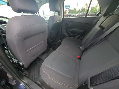 Used 2019 Chevrolet Trax LS w/ Tint and Cruise Package AWD/4WD image 13