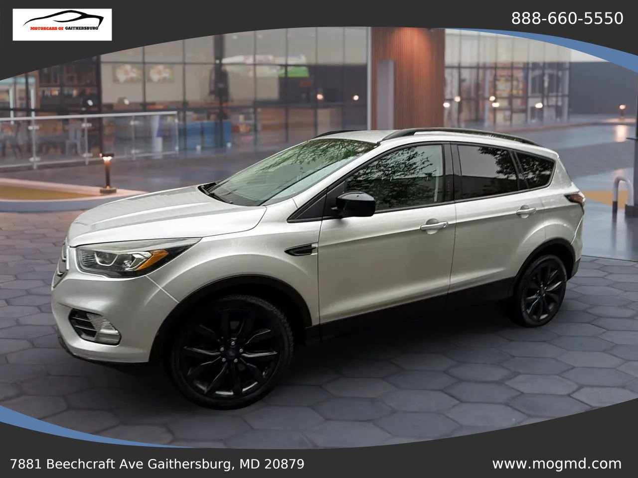 Used 2018 Ford Escape SE w/ SE Sport Appearance Package AWD/4WD image 3