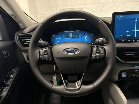 New 2025 Ford Escape SE w/ PHEV Premium Package image 25