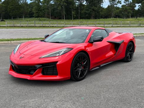 Used 2023 Chevrolet Corvette Z06 RWD image 10