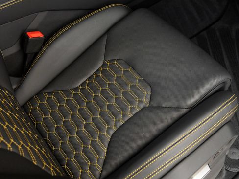 Used 2024 Lamborghini Urus S AWD/4WD image 45