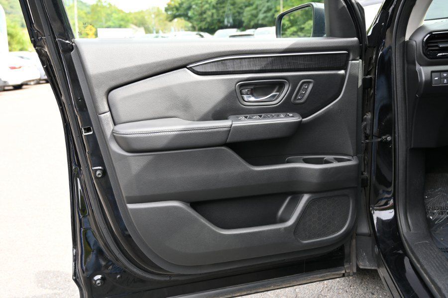 Used 2023 Honda Pilot Elite image 24