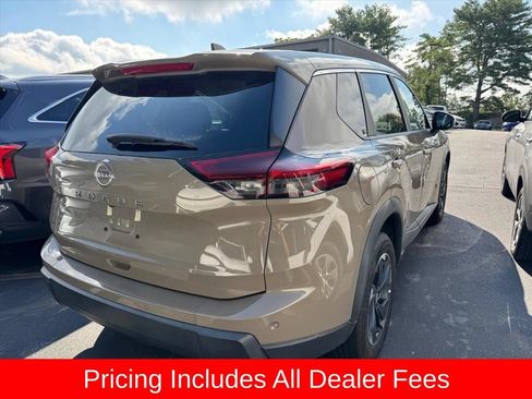 Used 2025 Nissan Rogue SV FWD image 5