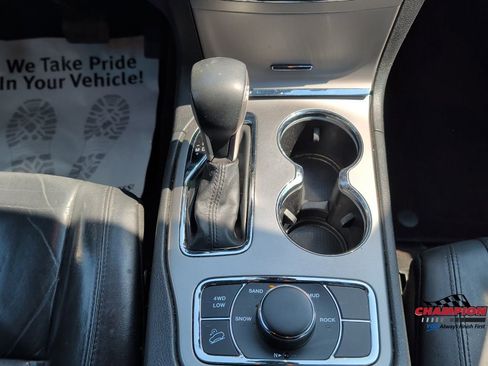 Used 2018 Jeep Grand Cherokee Limited AWD/4WD image 19