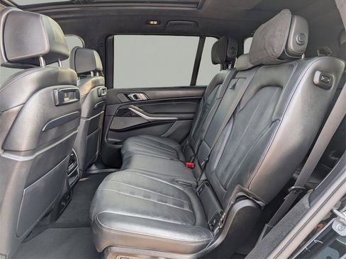 Used 2021 BMW X7 M50i w/ Executive Package image 15