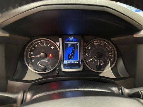 Used 2023 Toyota Tacoma TRD Sport image 47