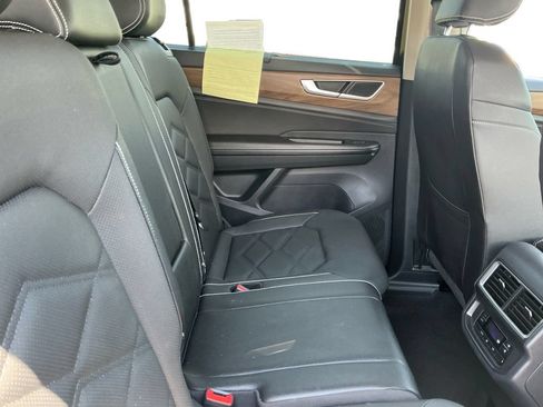 Used 2026 Volkswagen Atlas SE AWD/4WD image 20