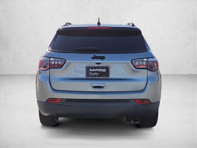 Used 2018 Jeep Compass Latitude w/ Popular Equipment Group FWD image 7
