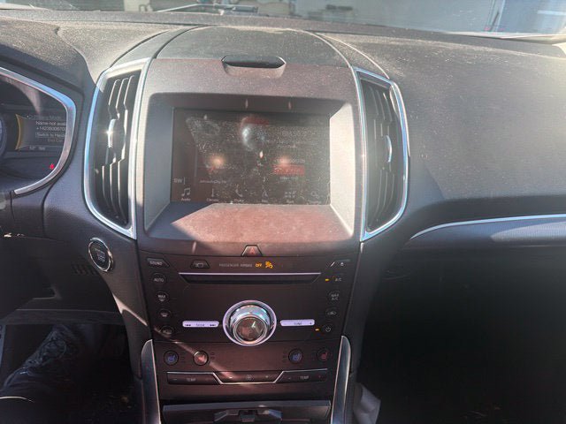 Used 2019 Ford Edge Titanium w/ Equipment Group 301A AWD/4WD image 16