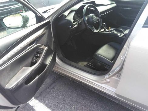 Used 2024 MAZDA MAZDA3 s FWD image 4