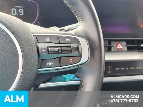 Used 2024 Kia Sportage EX image 28