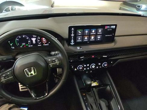 Used 2025 Honda Accord Sport image 7