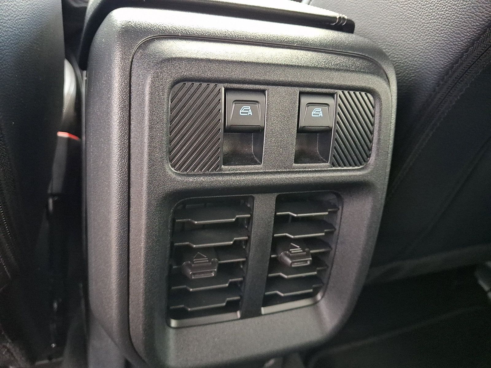 Used 2025 Ford Bronco Outer Banks AWD/4WD image 13