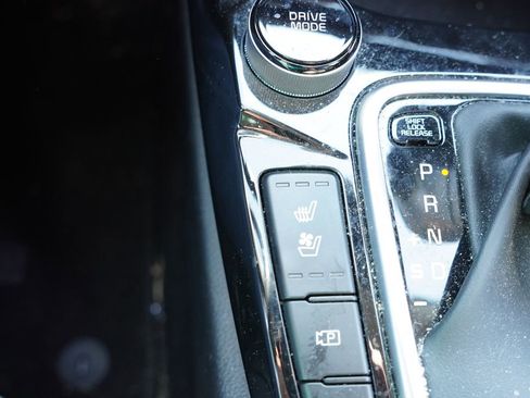 Certified 2024 Kia Seltos SX w/ SX Sunroof Package image 7