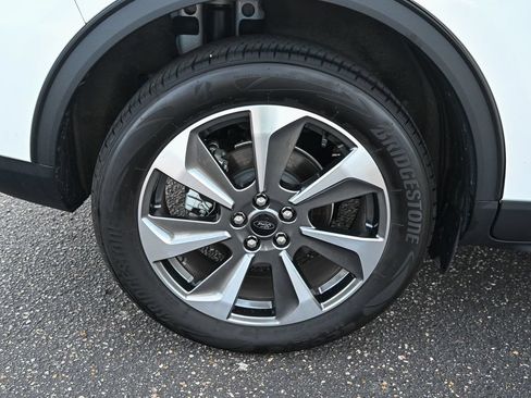 Used 2024 Ford Escape Platinum w/ Class II Trailer Tow Package AWD/4WD image 14