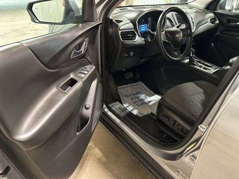 Used 2024 Chevrolet Equinox LT image 9