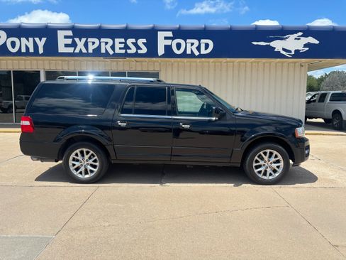 Used 2015 Ford Expedition EL Limited w/ Equipment Group 301A AWD/4WD image 2