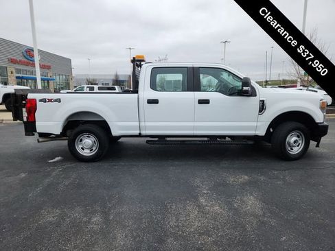 Used 2022 Ford F250 XL w/ Power Equipment Group AWD/4WD image 9