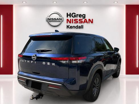Used 2022 Nissan Pathfinder S FWD image 4