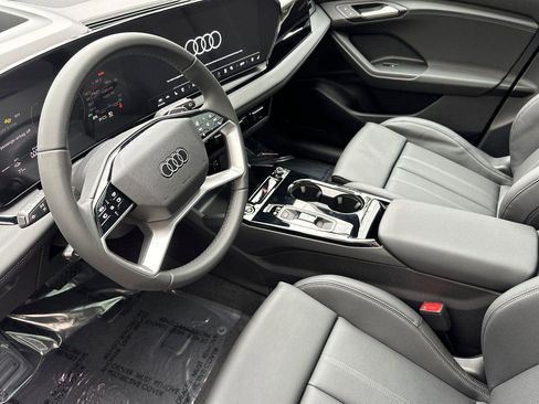 New 2025 Audi Q6 e-tron Premium Plus image 9