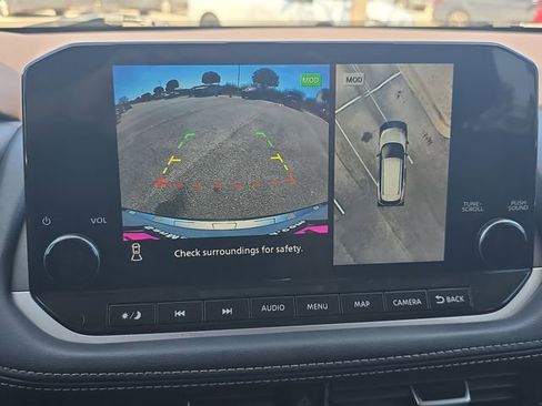 Used 2021 Nissan Rogue SL w/ Premium Package image 23